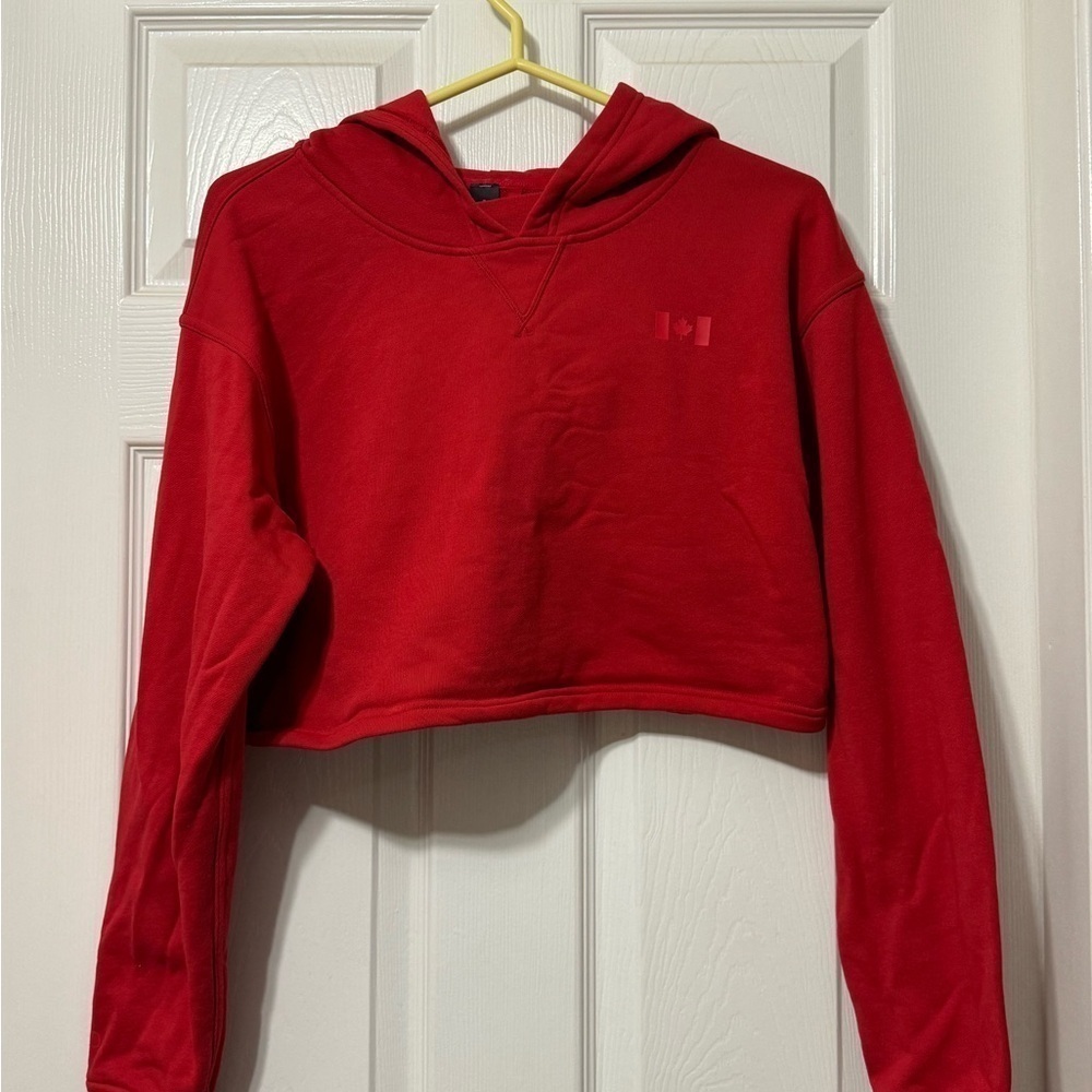 Lululemon team canada all yours cropped hoodie size 8 euc